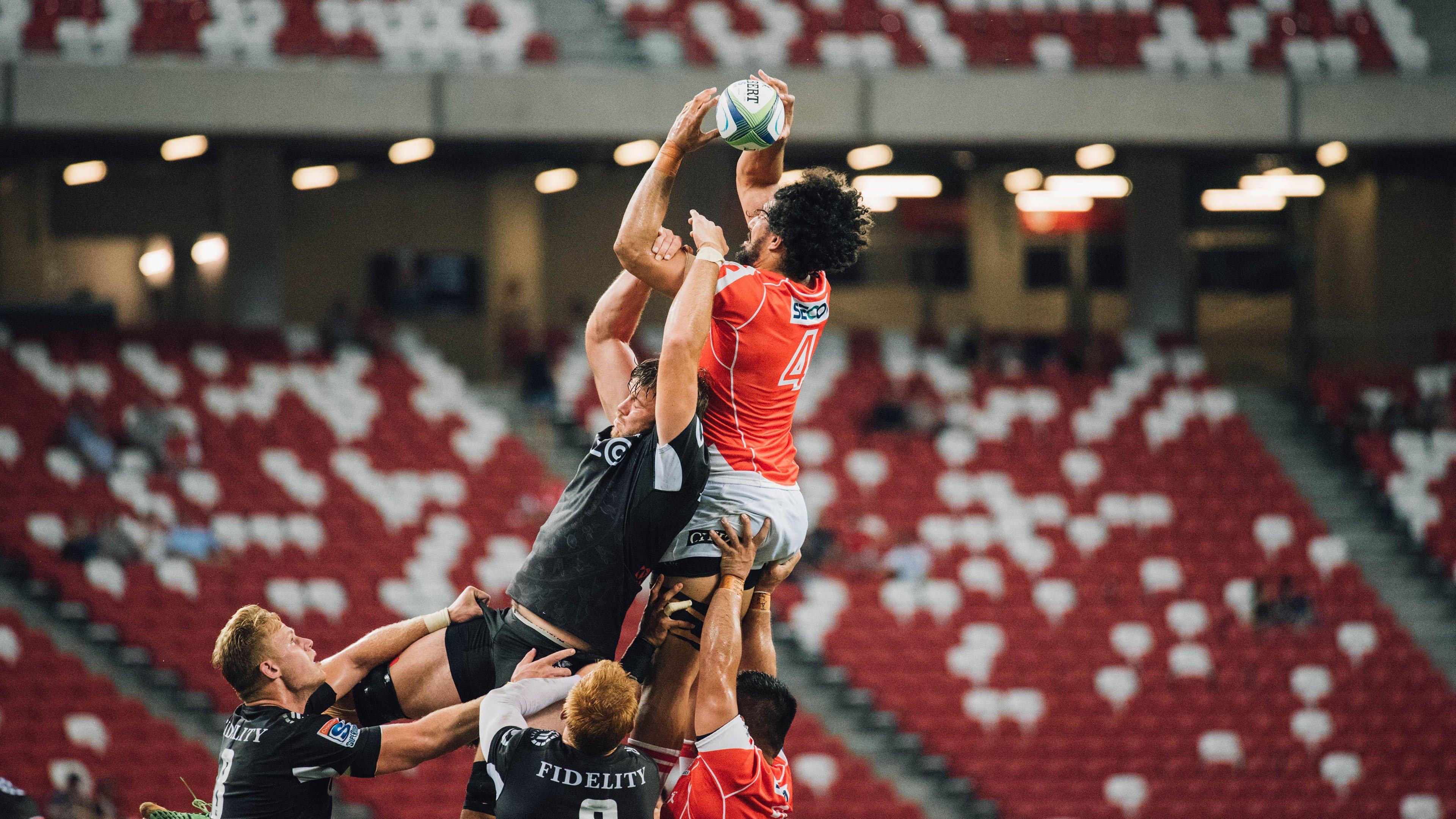 巅峰对决！扣篮大赛新星闪耀，创意与力量引爆全场