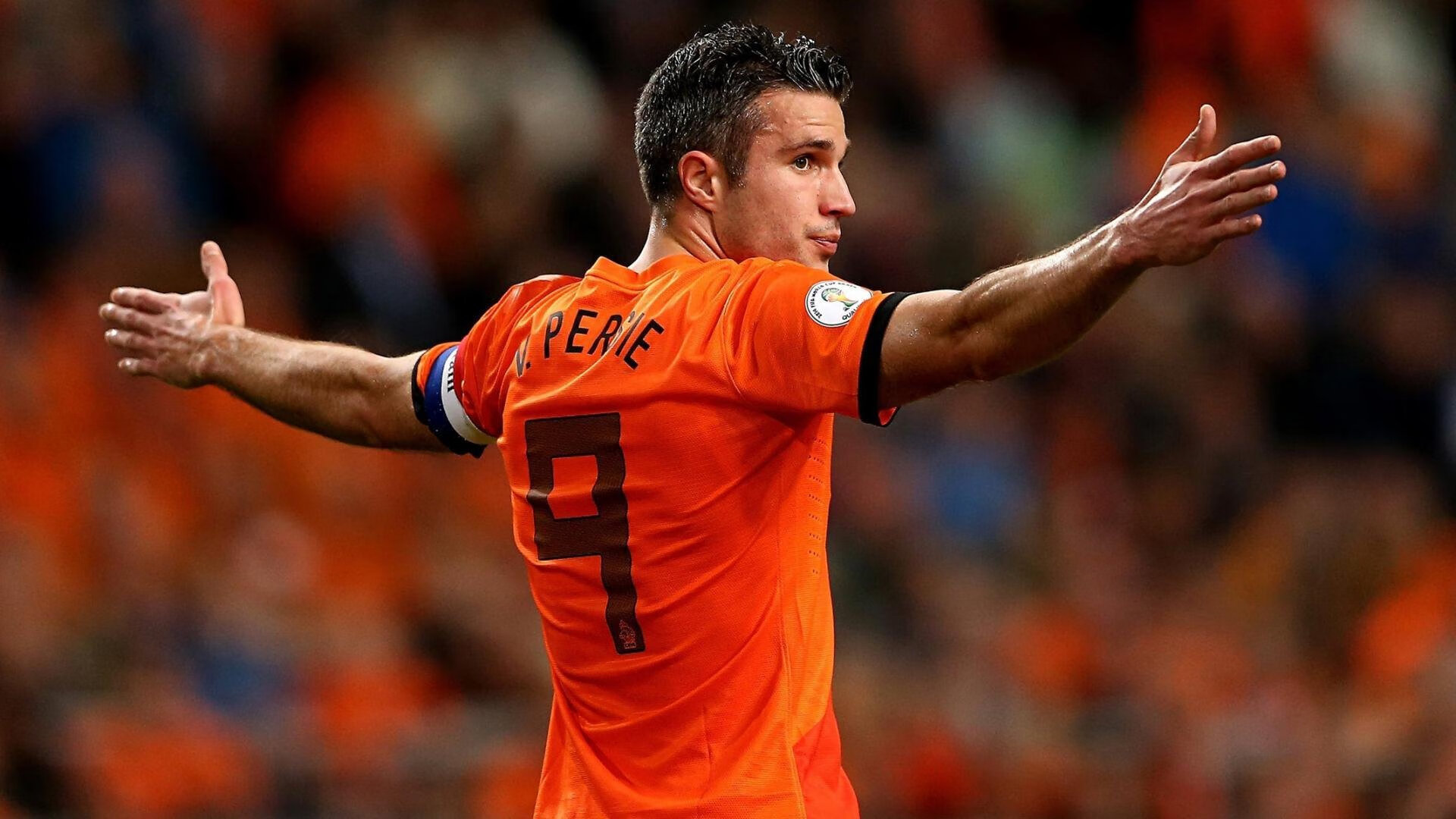 英雄联盟全球总决赛，巅峰对决引爆电竞热潮